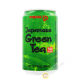 Bere tè verde POKKA 330 ml di Singapore