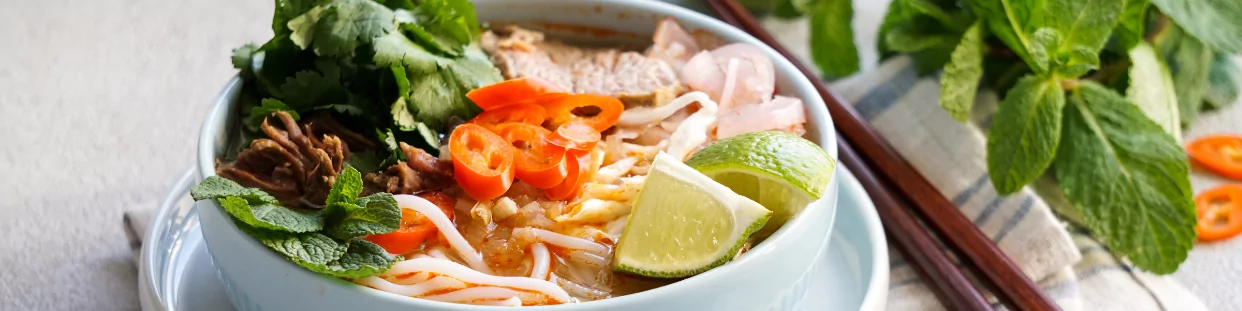 Kính Châu Á kỳ lạ